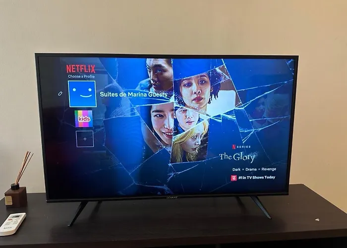 Suites De Marina 2 With Netflix Manila