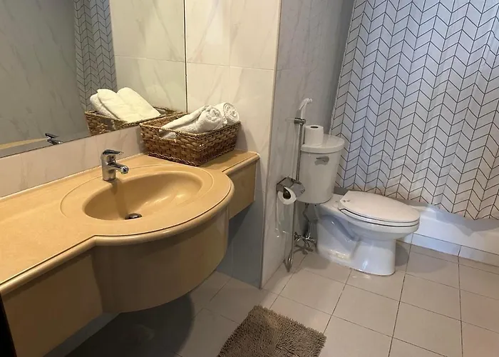 Suites De Marina 2 With Netflix Manila